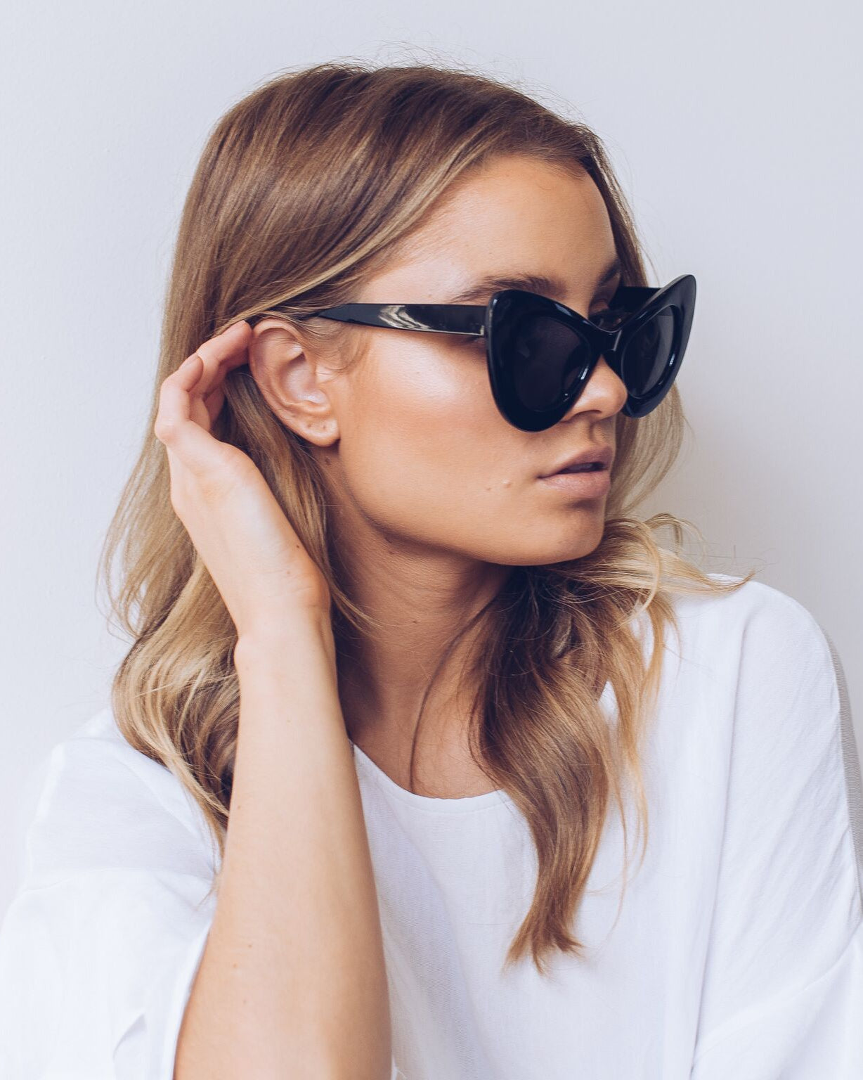 Berlin | Black-Sunglasses-Womens Accessory-ESTHER & CO.