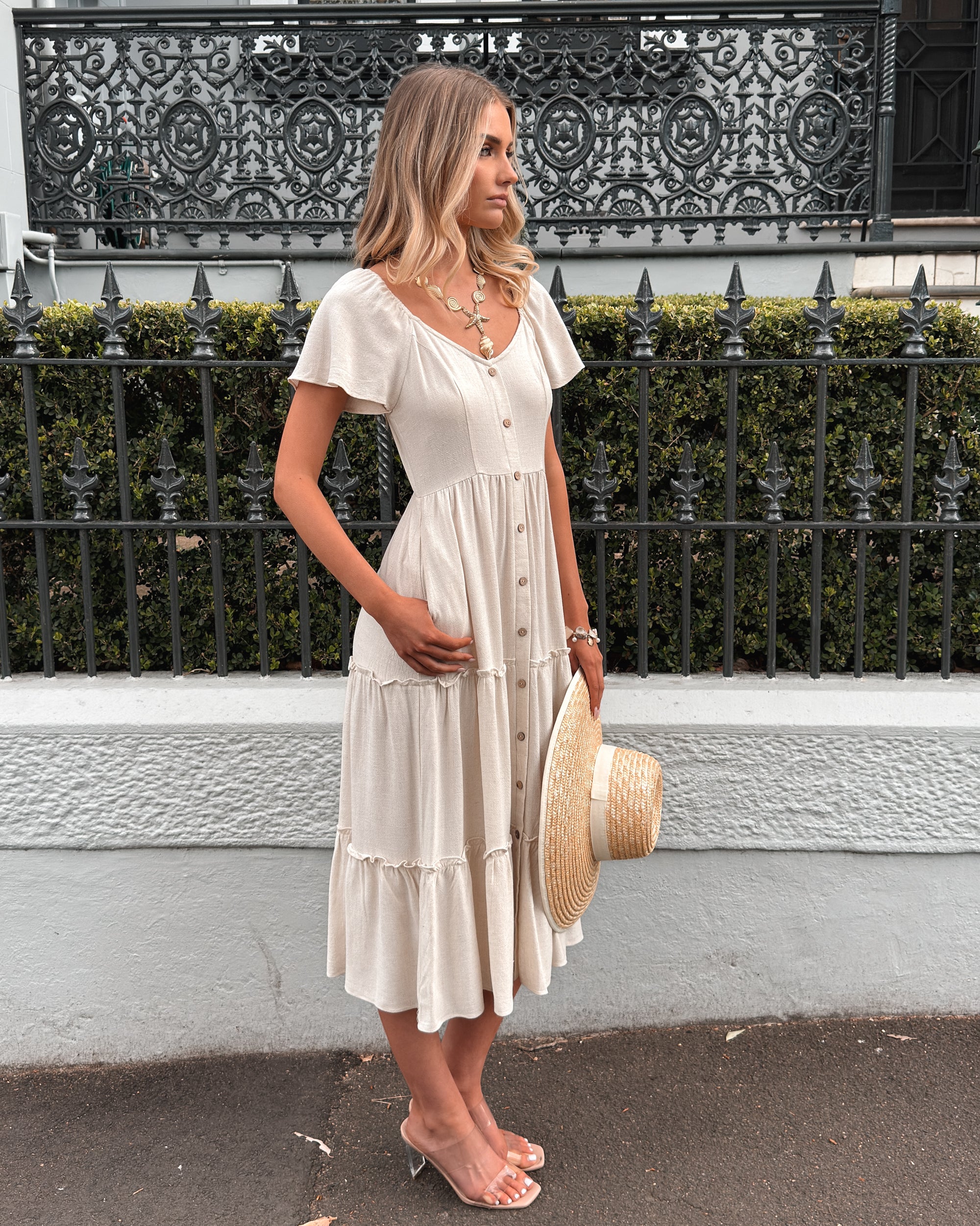 【正規品】Bibiy GAELLE DRESS beige Esther & Co. Celie Dress - Beige – ESTHER & CO.